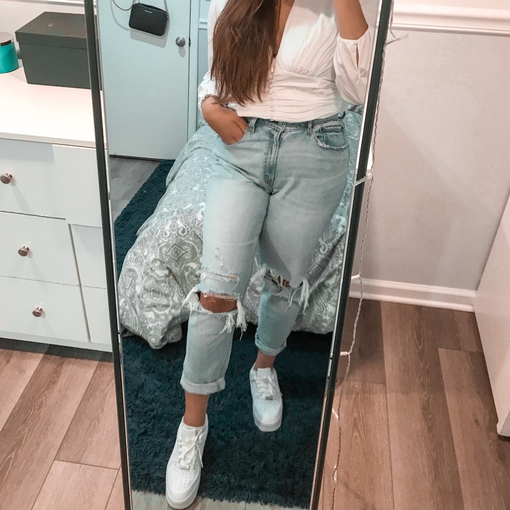 Abercrombie and Fitch mom high rise jeans